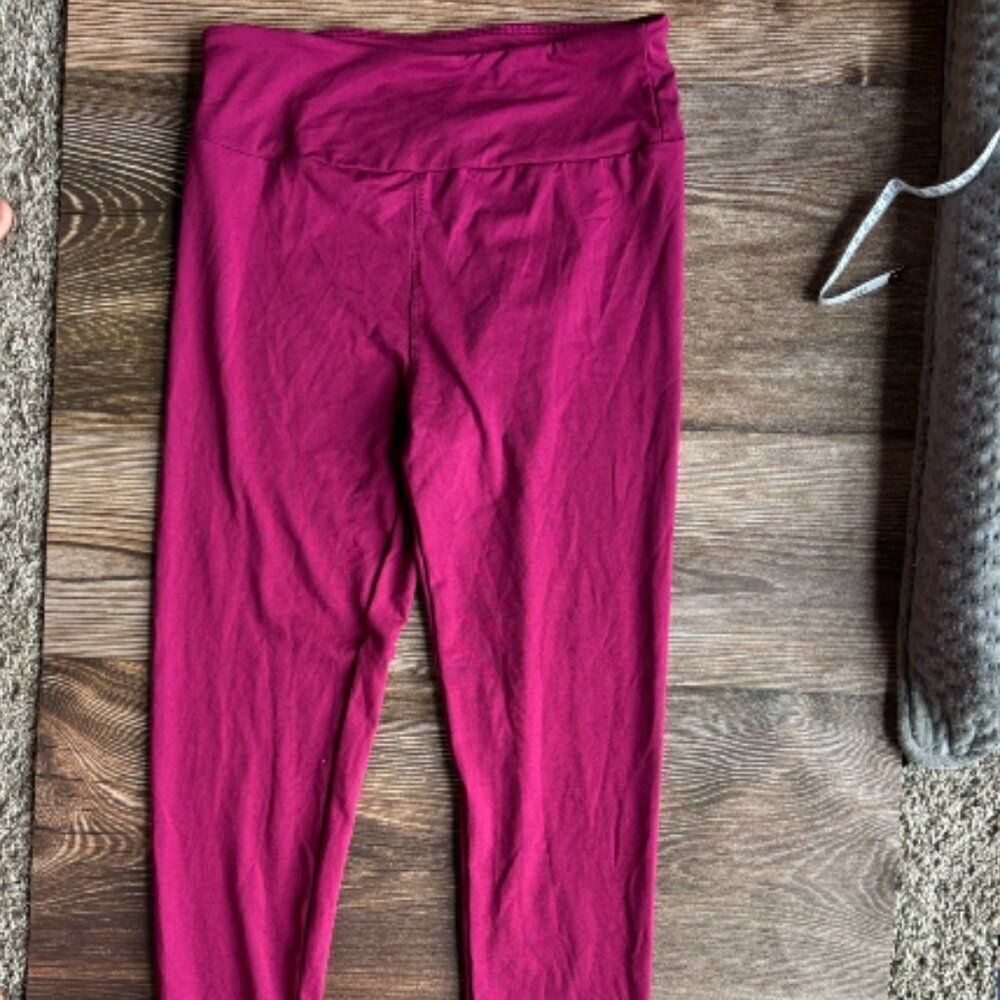 NWOT LuLaRoe One Size OS Butter Soft Leggings Raspberry